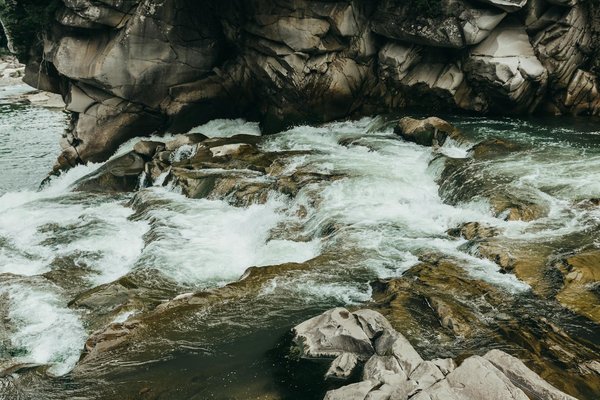 Quels sont les équipements nécessaires pour un camping en région de toundra en hiver?